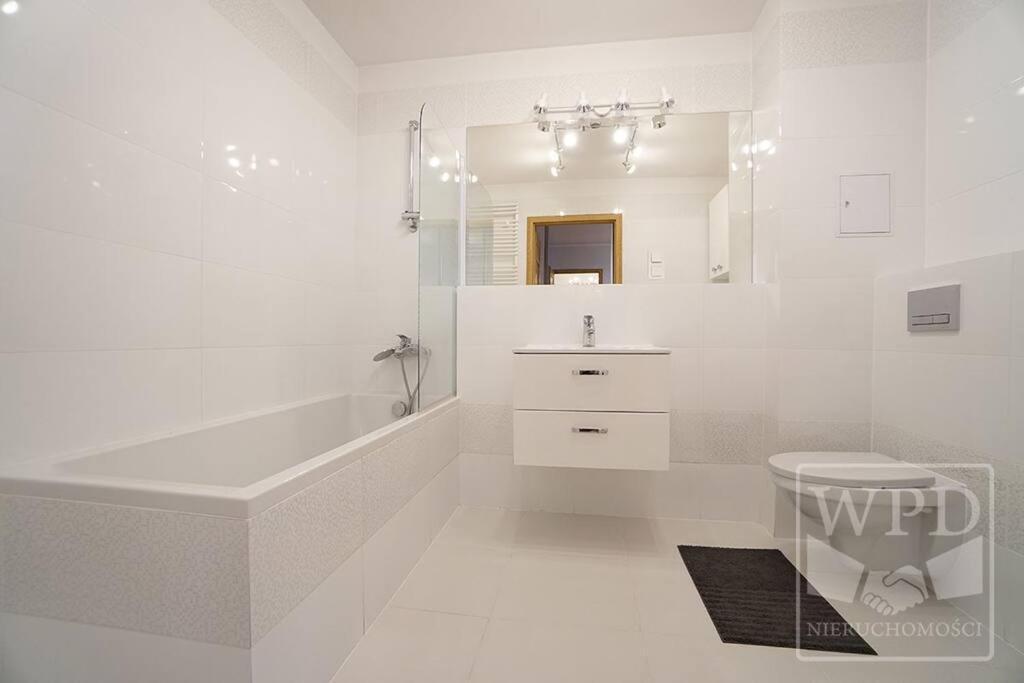 Big Apartment - Old Town - 3 Rooms - Private Parking Вроцлав Экстерьер фото