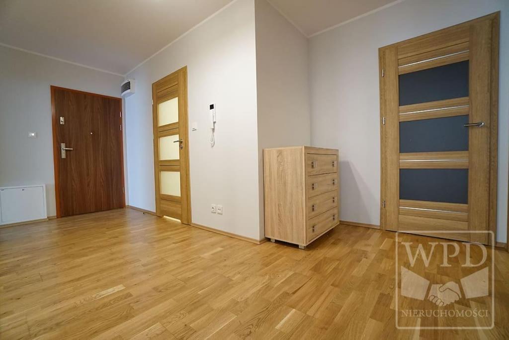 Big Apartment - Old Town - 3 Rooms - Private Parking Вроцлав Экстерьер фото